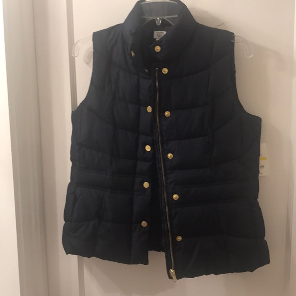 Crown & Ivey Puff Vest - Picture 1 of 4